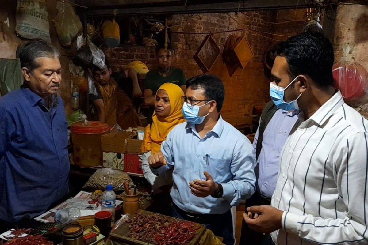 বগুড়ায় অভিযান দেখে গুড়া হলুদ- মরিচের কারখানা বন্ধ