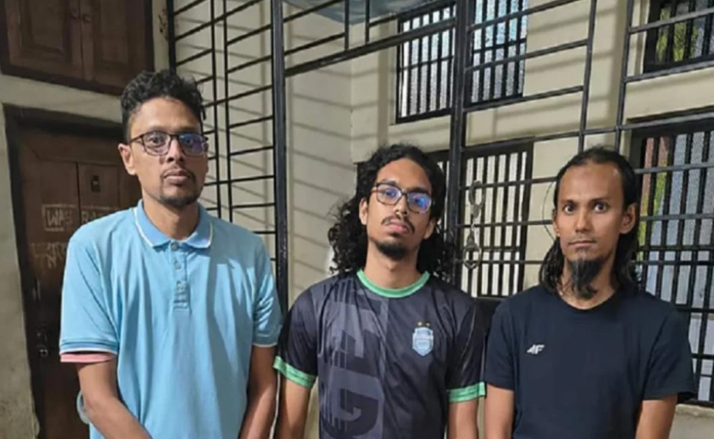 উত্তরায় আটক হিযবুত তাহরীরের ৩ সদস্যের রিমান্ড মঞ্জুর করেছে আদালত 2 Untitled 2 Recovered Recovered Recovered Recovered 1741357921 উত্তরায় আটক হিযবুত তাহরীরের ৩ সদস্যের রিমান্ড মঞ্জুর করেছে আদালত