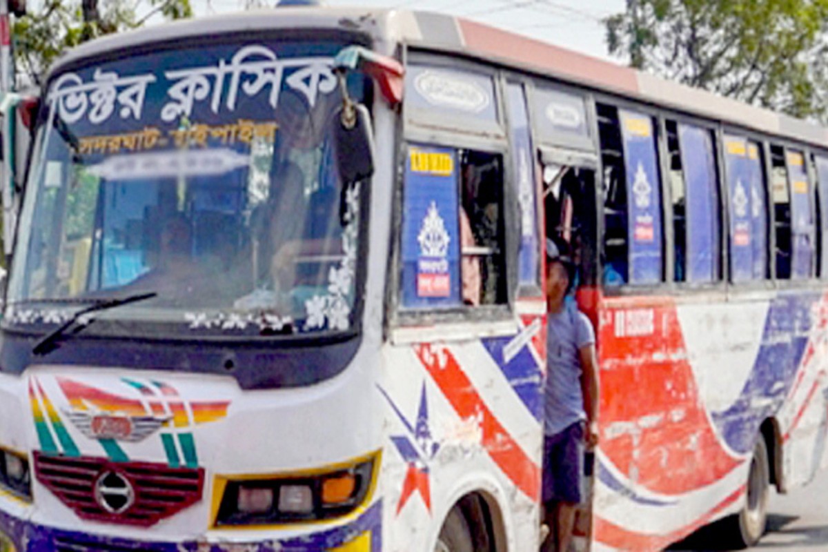 রাজধানীতে বাস চাপায় মোটরসাইকেল আরোহী নিহত