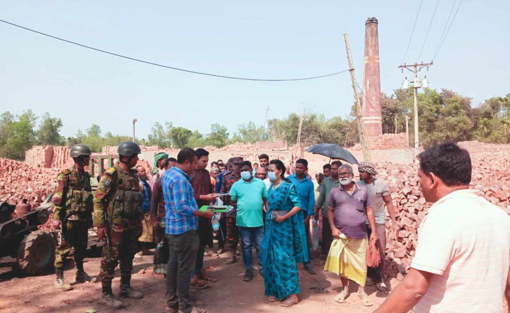 সরিষাবাড়ীতে তিন ইটভাটায় প্রশাসনের অভিযানে ৫ লক্ষ টাকা জরিমানা 3 Untitled 2 Recovered 1741001031 সরিষাবাড়ীতে তিন ইটভাটায় প্রশাসনের অভিযানে ৫ লক্ষ টাকা জরিমানা