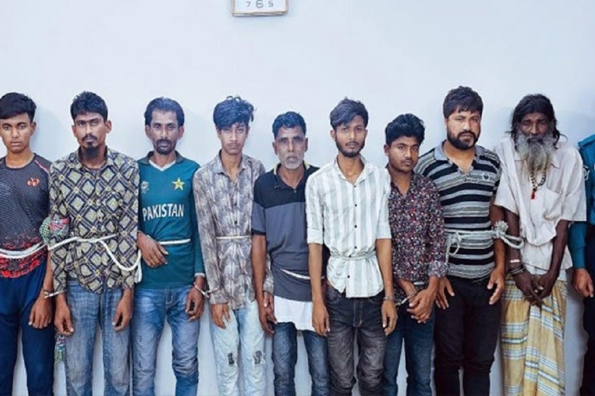 পতেঙ্গায় মব তৈরি করে পুলিশকে মারধরের ঘটনায় জড়িত ১২ জনই আটক
