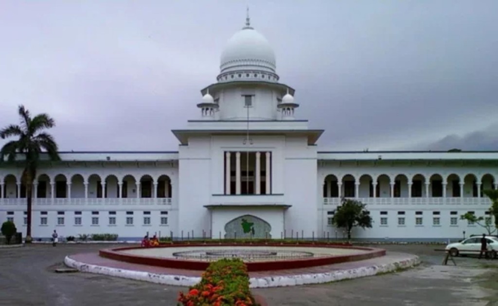 ধর্ষণের মামলায় আগাম জামিন নিতে আসা অভিযুক্তকে কারাগারে পাঠালেন হাইকোর্ট 3 Untitled 2 1741672167 ধর্ষণের মামলায় আগাম জামিন নিতে আসা অভিযুক্তকে কারাগারে পাঠালেন হাইকোর্ট