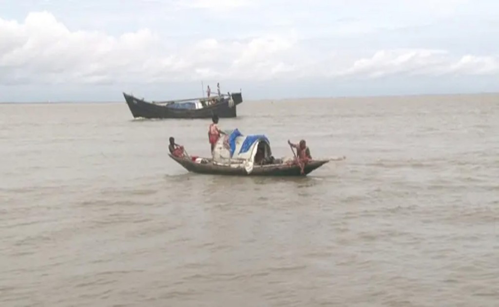 ‘আড়ৎদার থোন টাকা ধার কইরা চাউল কিনছি, সরকারি চাউল ডা পাইলে উপকার হইবো’ 2 Untitled 2 1741675673 ‘আড়ৎদার থোন টাকা ধার কইরা চাউল কিনছি, সরকারি চাউল ডা পাইলে উপকার হইবো’