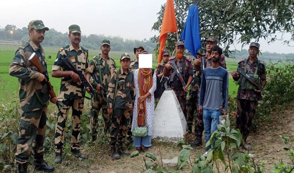 Untitled 2 1742549883 দুই বাংলাদেশিকে ফিরিয়ে দিলো বিএসএফ