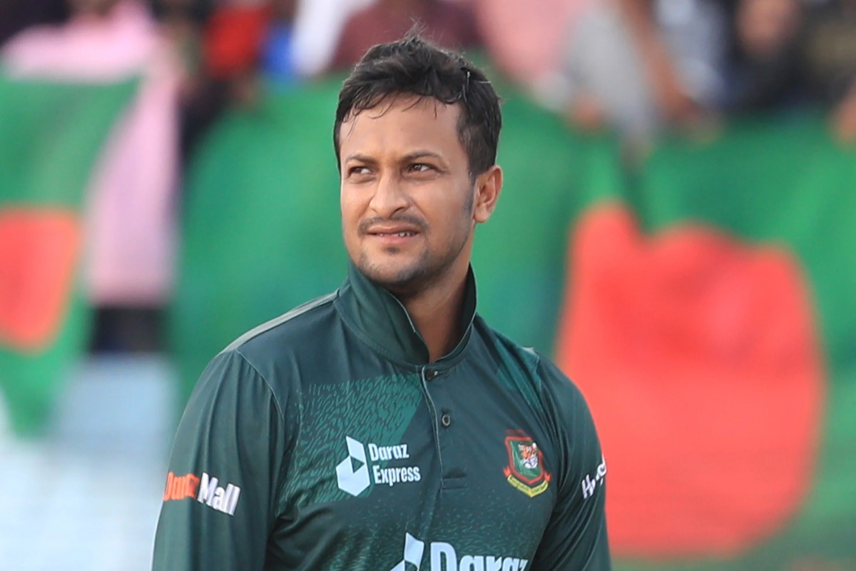 ‘এই মুহূর্তে সাকিবকে দলে নেওয়ার পরিকল্পনা নেই’