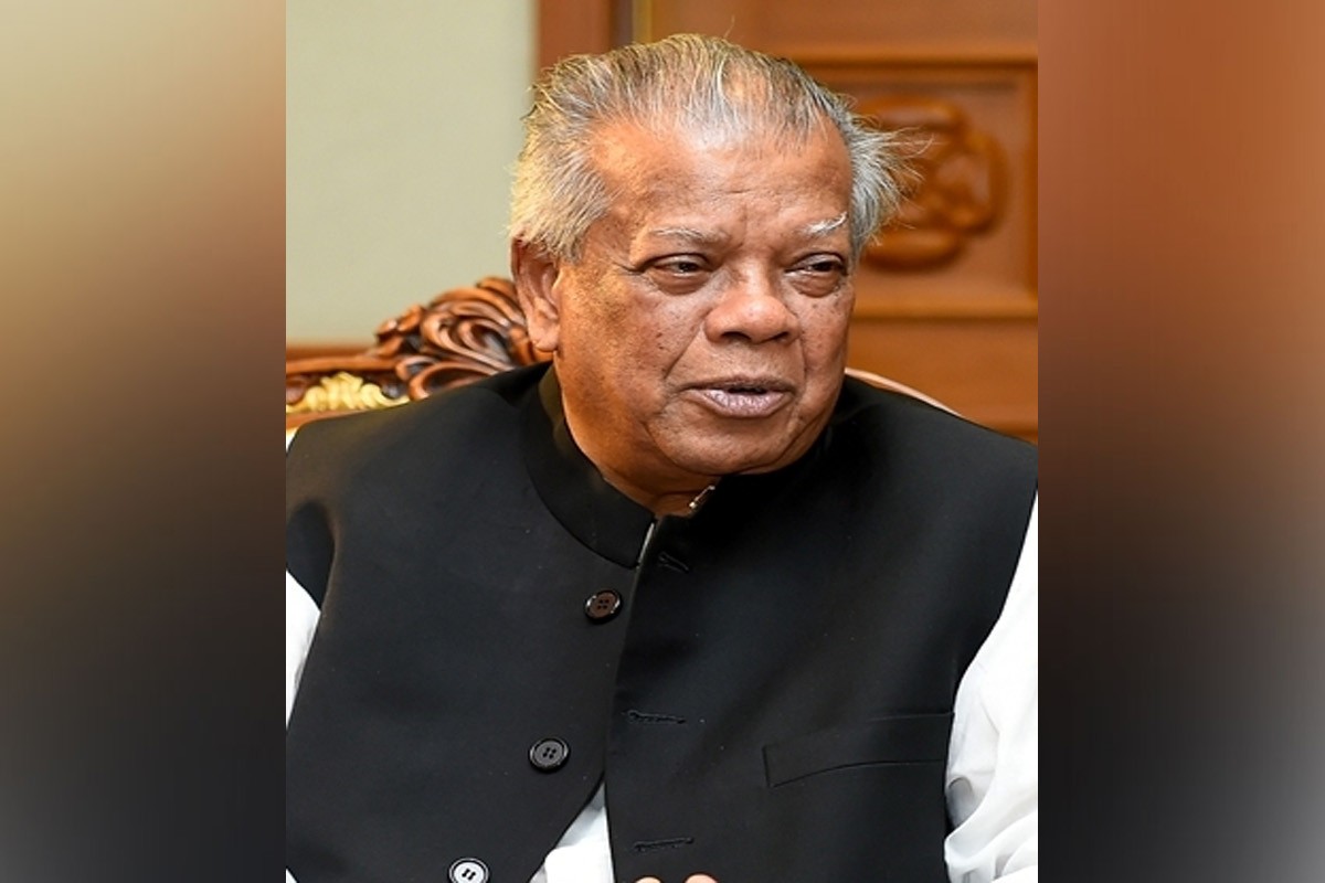 পরিবারসহ সাবেক মন্ত্রী আমীর হোসেন আমুর বিরুদ্ধে দুদকের ৩ মামলা