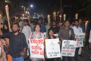 টঙ্গীতে ৯ বছরের শিশু ধর্ষণের প্রতিবাদে মশাল মিছিল