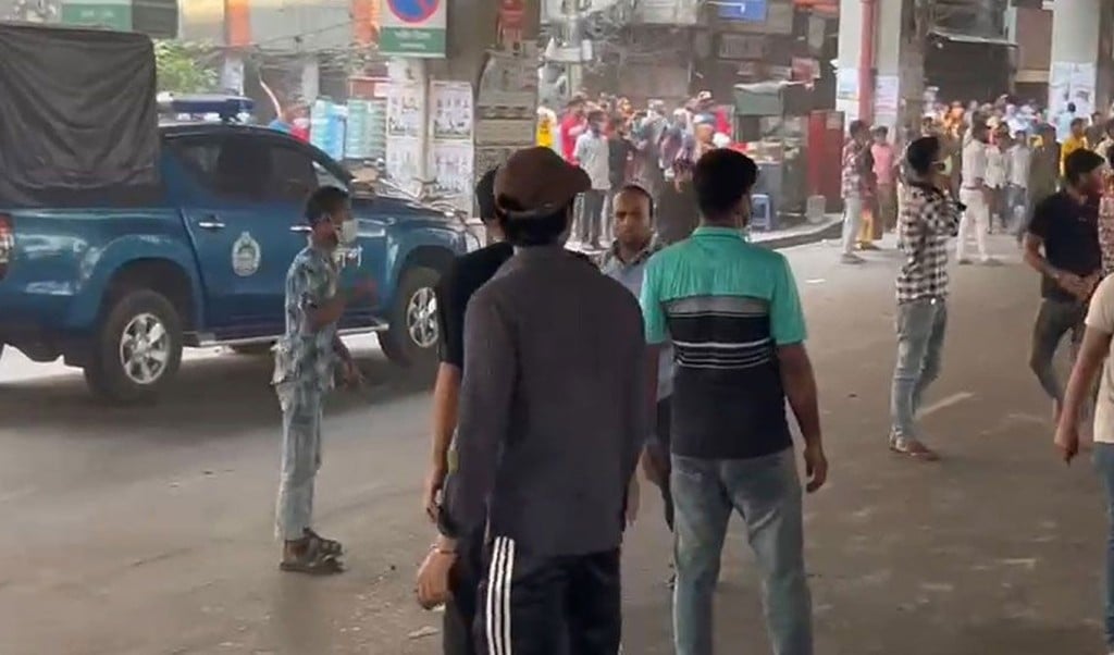 Untitled 7 1742887562 পুলিশের ওপর গার্মেন্টস শ্রমিকদের ‘হামলা’