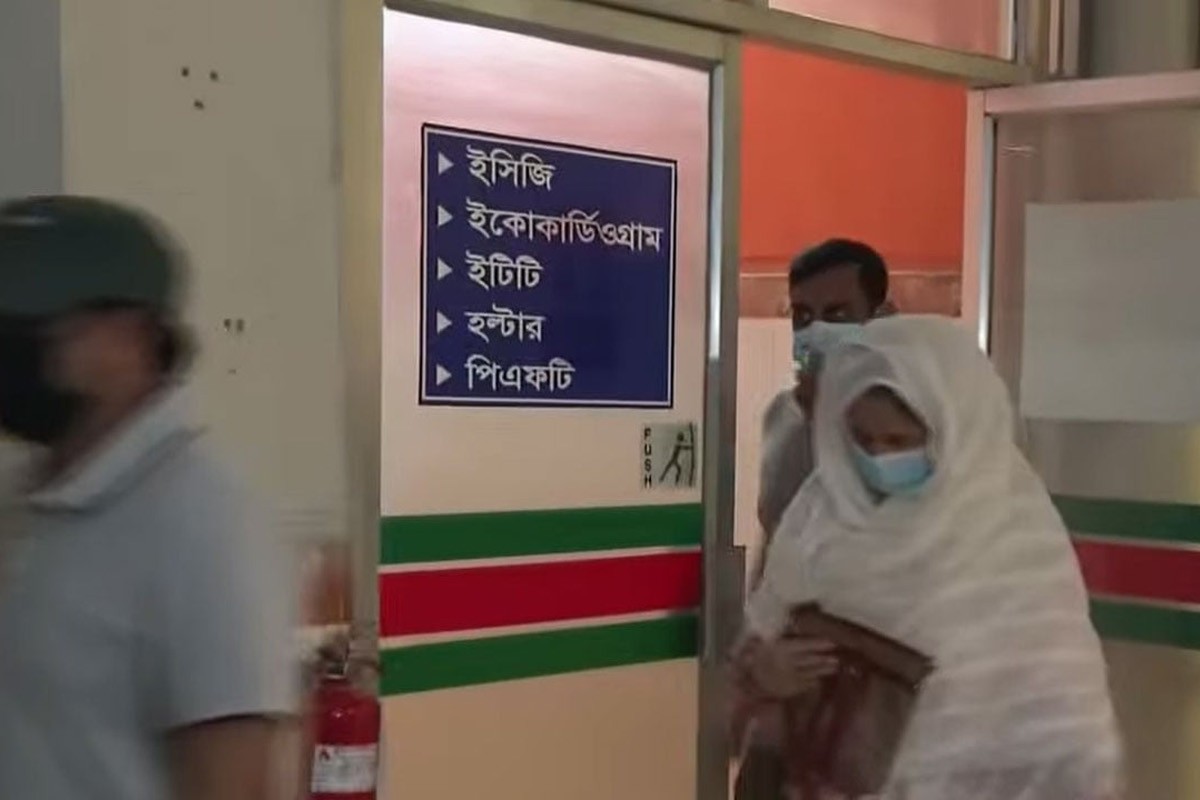 তামিমকে দেখতে হাসপাতালে সাকিবের বাবা-মা