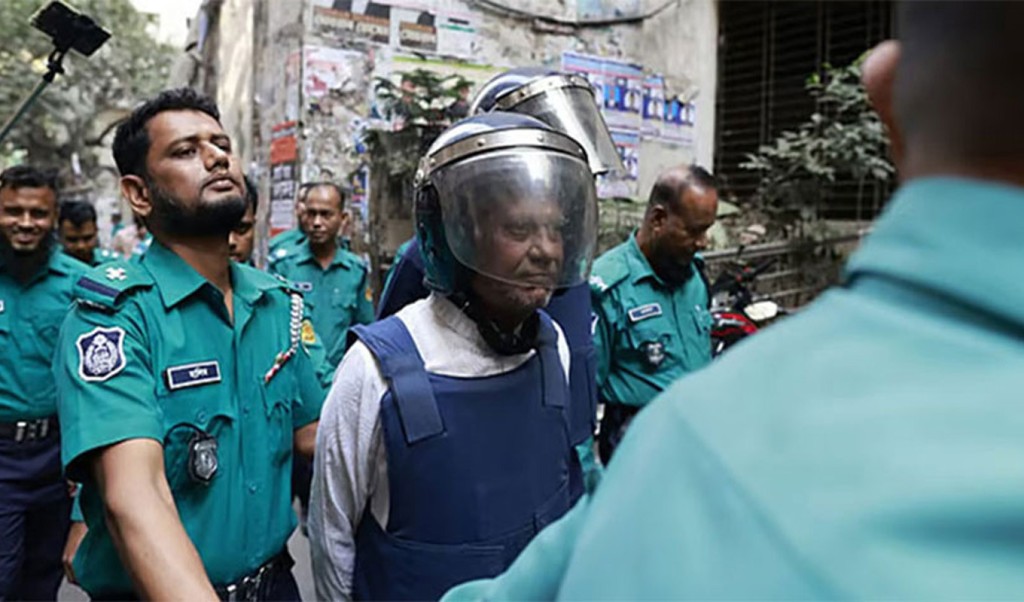 সাবেক বিচারপতি মানিকের দুই দিনের রিমান্ড মঞ্জুর 3 Untitled 9 1741156074 সাবেক বিচারপতি মানিকের দুই দিনের রিমান্ড মঞ্জুর