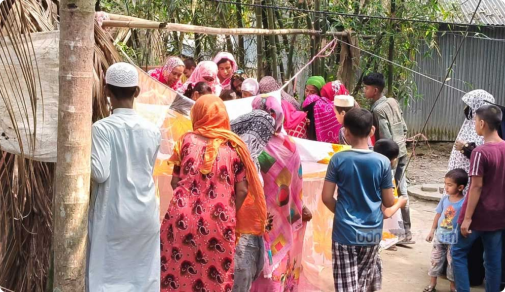 Untitled design 19 1743254075 লক্ষ্মীপুরে হাসপাতালে যাওয়ার পথে বাসচাপায় মা-ছেলের মৃত্যু