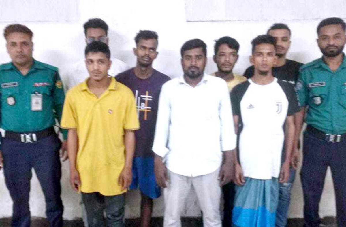 মোহাম্মদপুরে সাঁড়াশি অভিযানে গ্রেপ্তার ৭