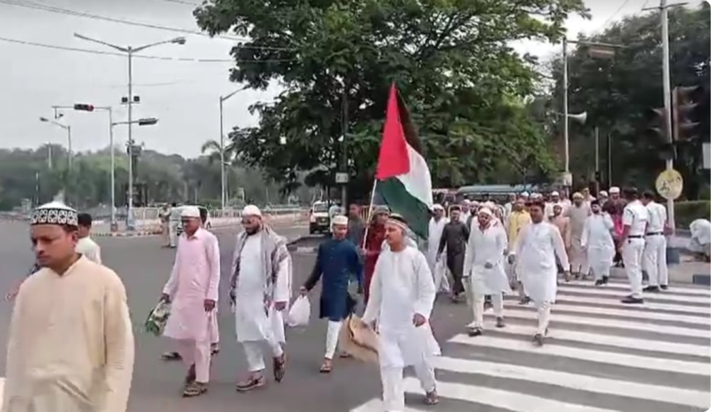 ফিলিস্তিনের সমর্থনে ঈদের দিনে কলকাতায় মিছিল 4 Untitled design 47 1743419339 ফিলিস্তিনের সমর্থনে ঈদের দিনে কলকাতায় মিছিল
