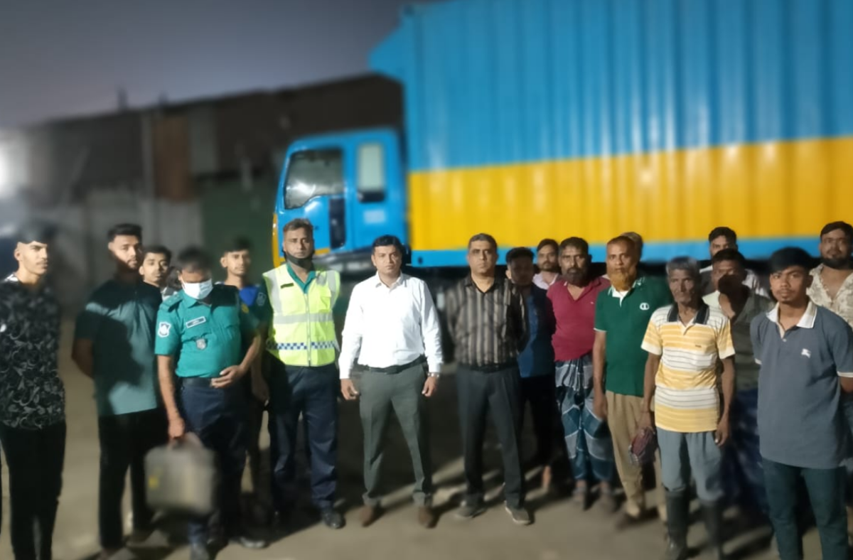 কোনাপাড়ায় পরিবেশ অধিদপ্তরের অভিযানে বন্ধ হলো দূষণকারী সকল কারখানা