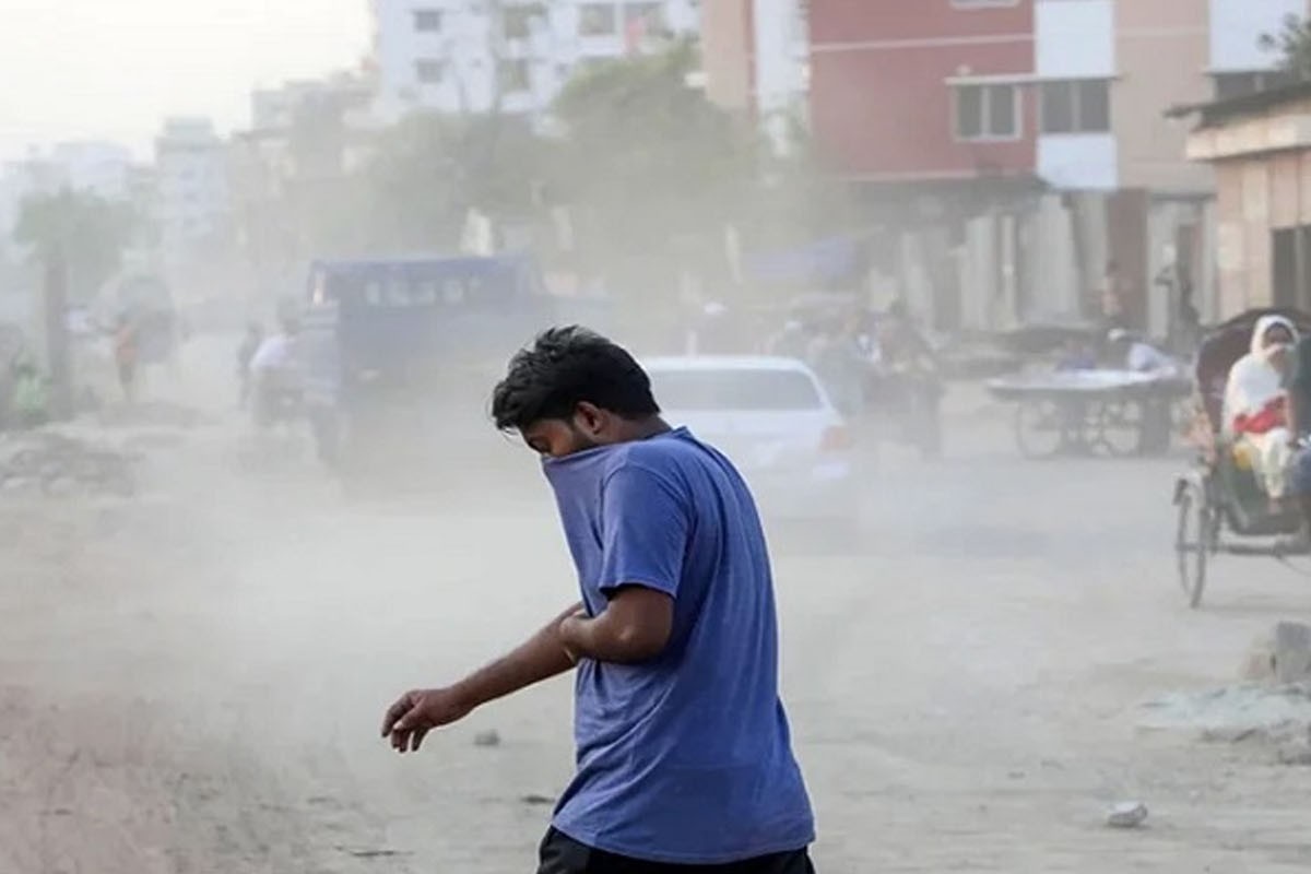 রাজধানীর বাতাসের মান আজ ‘খুবই অস্বাস্থ্যকর’