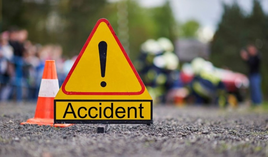 accidenrt 1743214972 দেশের বিভিন্ন স্থানে সড়ক দুর্ঘটনায় মা-ছেলেসহ ৫ জনের মৃত্যু