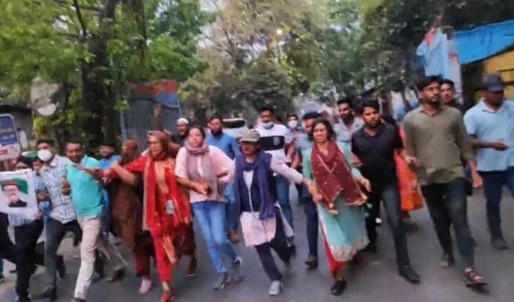 রাজধানীতে আ.লীগের ঝটিকা মিছিল 3 al 1742192500 রাজধানীতে আ.লীগের ঝটিকা মিছিল