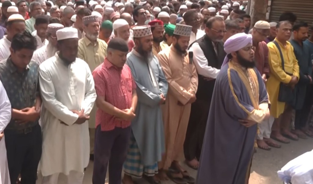 অধ্যাপক আরেফিন সিদ্দিকের প্রথম জানাজা সম্পন্ন 2 ar 1741935832 অধ্যাপক আরেফিন সিদ্দিকের প্রথম জানাজা সম্পন্ন