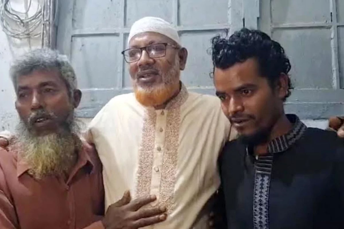 কান ধরিয়ে উঠবসকাণ্ডে ক্ষমা চাইলেন বণিক সমিতির নেতা আজিজ