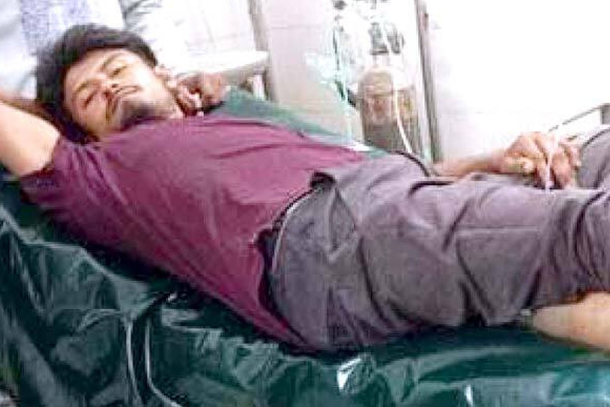 শেখ হাসিনার দেশে ফেরা নিয়ে তর্ক, গুলিবিদ্ধ ১