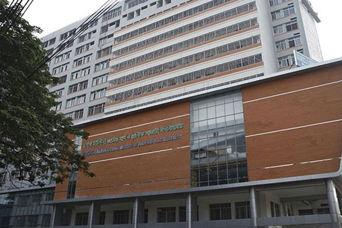 নারায়ণগঞ্জে গ্যাসের লিকেজ থেকে বিস্ফোরণ, দগ্ধ ৮