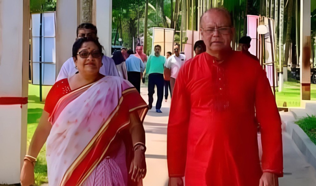 সাবেক প্রতিমন্ত্রী স্বপন ভট্টাচার্য্য ও তাঁর স্ত্রীর দেশত্যাগে নিষেধাজ্ঞা 3 dipon 1742216002 সাবেক প্রতিমন্ত্রী স্বপন ভট্টাচার্য্য ও তাঁর স্ত্রীর দেশত্যাগে নিষেধাজ্ঞা