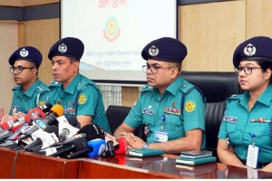 ডাকাত ধরে পুরস্কার ও অক্সিলিয়ারি ফোর্সে নিয়োগ পাচ্ছেন ৫ শ্রমিক