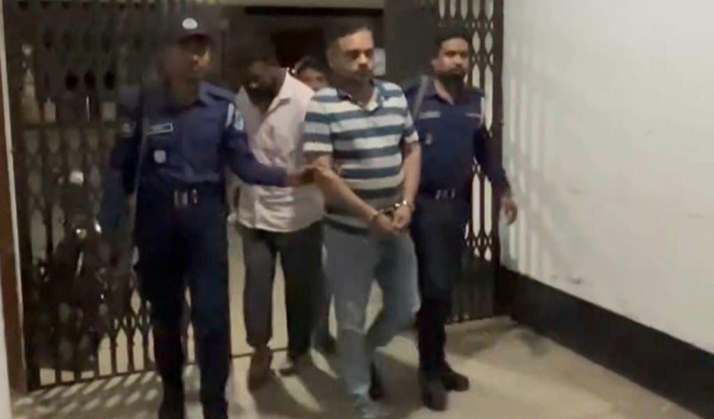 নার্সকে তুলে নিয়ে ধর্ষণের অভিযোগে ক্লিনিক মালিক গ্রেপ্তার 3 dor 1741940476 নার্সকে তুলে নিয়ে ধর্ষণের অভিযোগে ক্লিনিক মালিক গ্রেপ্তার