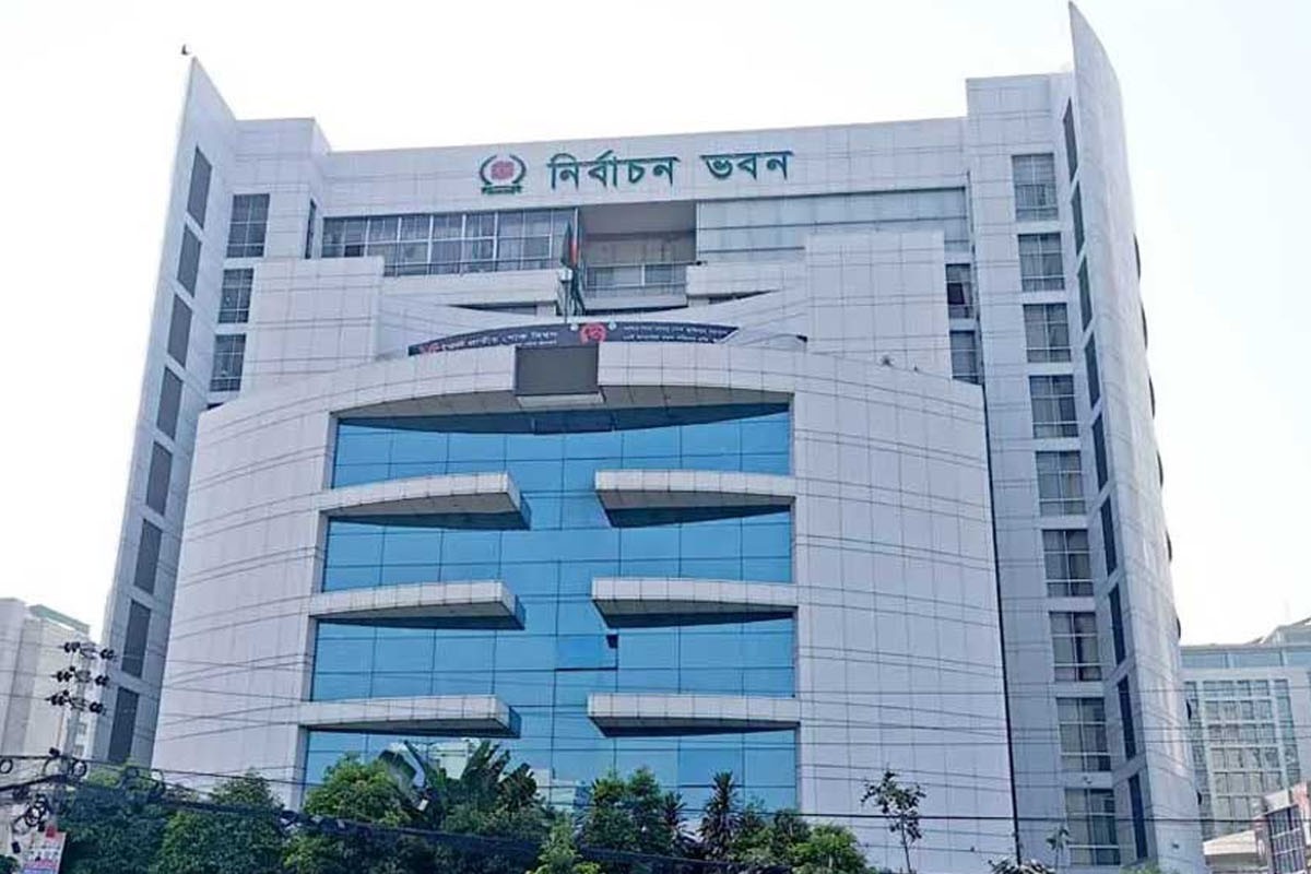 নির্বাচনে প্রার্থীর প্রচারে পোস্টার থাকছে না, যুক্ত হচ্ছে সামাজিক যোগাযোগমাধ্যমে প্রচার