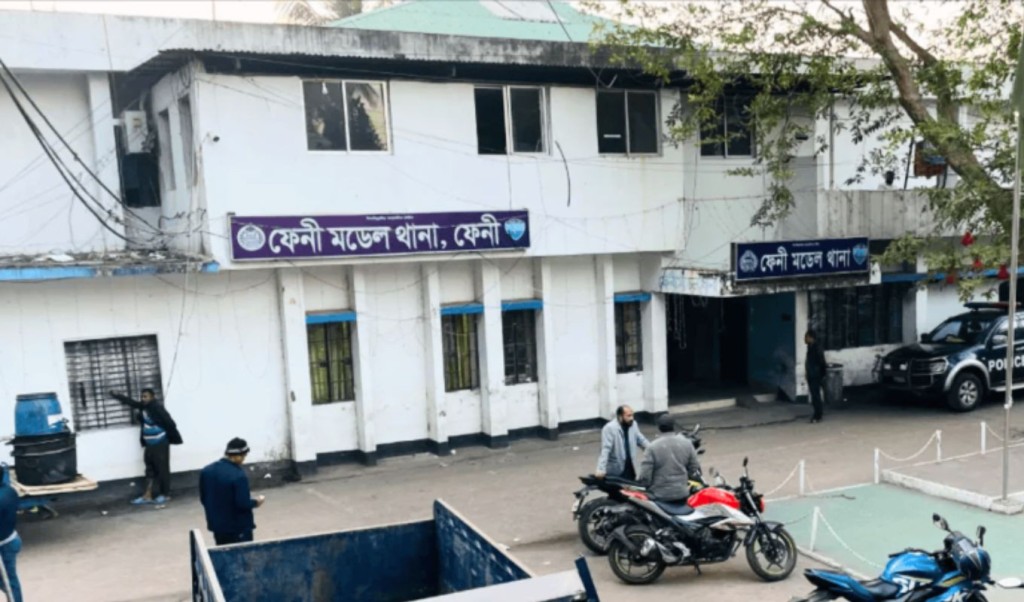 feni model thana 1742647701 ফেনীতে চুরির অভিযোগে গণপিটুনিতে যুবক নিহত