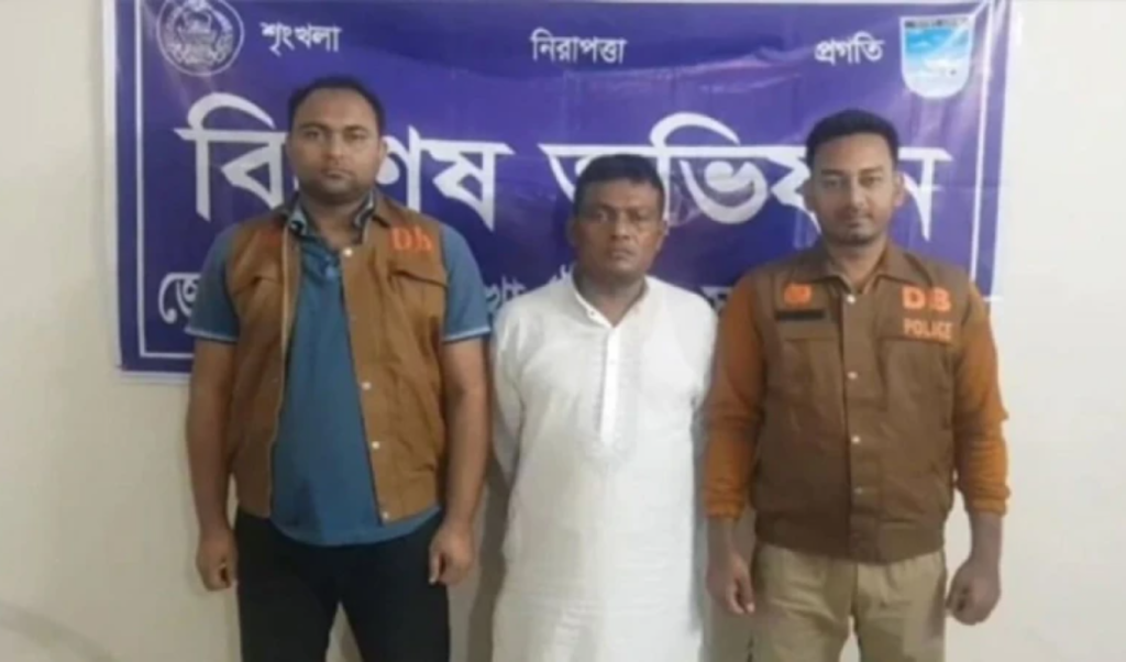 মাদক মামলার যাবজ্জীবন সাজাপ্রাপ্ত আসামি গ্রেপ্তার 3 image 1360x800 13 1740985416 মাদক মামলার যাবজ্জীবন সাজাপ্রাপ্ত আসামি গ্রেপ্তার