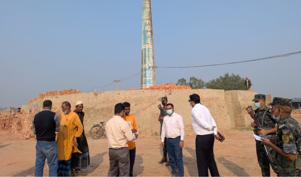 সারাদেশে মোবাইল কোর্ট অভিযানে ৪৬২ ইটভাটা বন্ধ, জরিমানা ২০ কোটি 4 image 1360x800 13 1741616671 সারাদেশে মোবাইল কোর্ট অভিযানে ৪৬২ ইটভাটা বন্ধ, জরিমানা ২০ কোটি