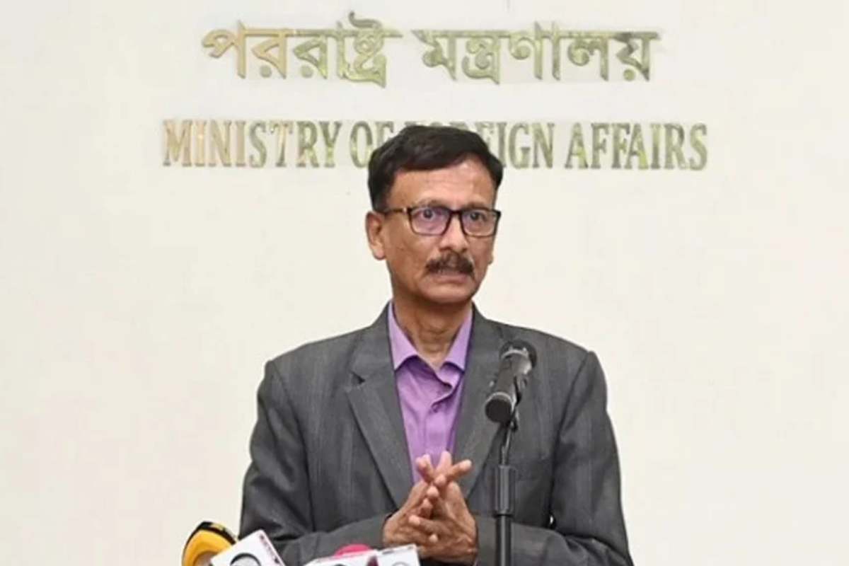 ওআইসির বৈঠকে যোগ দিতে সৌদি গেলেন পররাষ্ট্র উপদেষ্টা