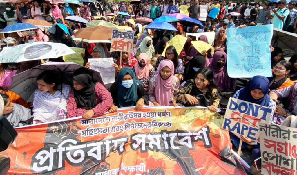 ধর্ষকদের শাস্তির দাবিতে মহাসড়ক অবরোধ রাবি শিক্ষার্থীদের 3 image 1360x800 15 1741505429 ধর্ষকদের শাস্তির দাবিতে মহাসড়ক অবরোধ রাবি শিক্ষার্থীদের