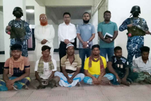 চাঁদপুরে জাটকা ধরায় ১১ জেলে আটক