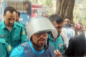 কথা বলে কী লাভ, কথা বললেই মামলা বাড়ে: পলক