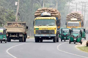 ঈদে ৬ দিন মহাসড়কে ট্রাক-লরি চলাচল বন্ধ