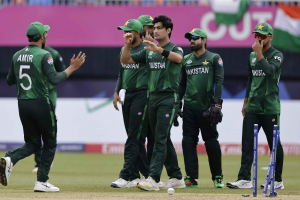 ব্যাট চুরির অভিযোগ পাকিস্তানি ক্রিকেটারের বিরুদ্ধে!