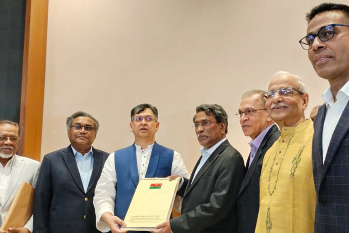 ৭১ ও ২৪ এক কাতারে আনা সমুচিত নয়: বিএনপি
