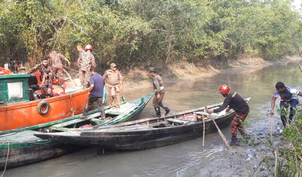 সুন্দরবনের আগুন সম্পূর্ণরূপে নিয়ন্ত্রণে, চলছে সর্বশেষ তল্লাশি 4 image 1360x800 75 1742881025 সুন্দরবনের আগুন সম্পূর্ণরূপে নিয়ন্ত্রণে, চলছে সর্বশেষ তল্লাশি