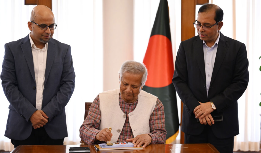 image 1360x800 79 1742887965 স্বাধীনতা দিবসের ডাকটিকিট অবমুক্ত করলেন প্রধান উপদেষ্টা