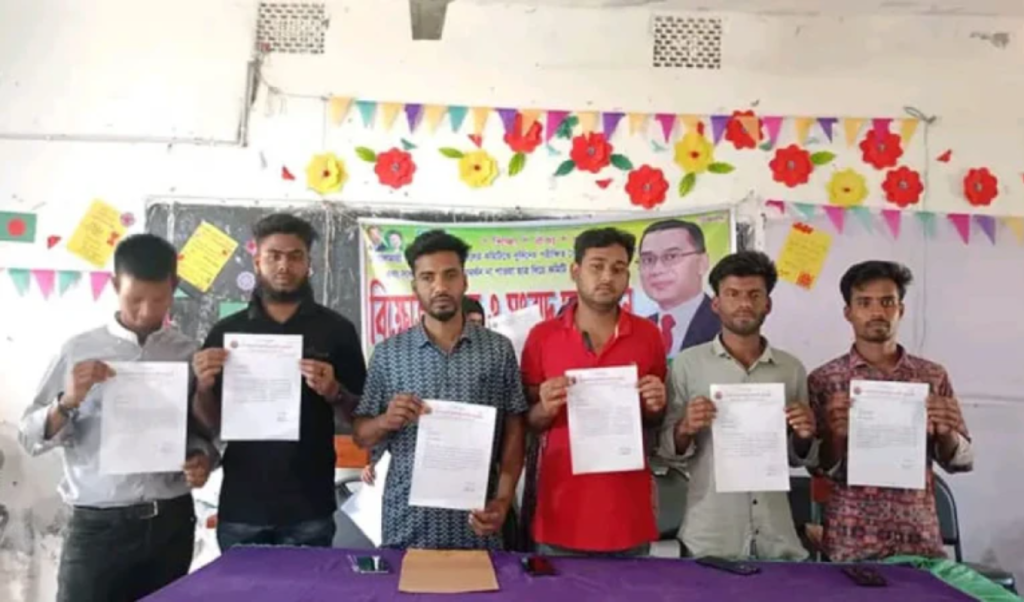ফরিদপুরে ছাত্রদলের ১৮ সদস্যের কমিটিতে ১১ জনের পদত্যাগ 3 image 1360x800 7 1740979839 ফরিদপুরে ছাত্রদলের ১৮ সদস্যের কমিটিতে ১১ জনের পদত্যাগ