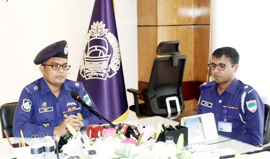 যশোরে অতিরিক্ত ৭ শতাধিক পুলিশ সদস্য মোতায়েন 3 image 1360x800 7 1741150871 যশোরে অতিরিক্ত ৭ শতাধিক পুলিশ সদস্য মোতায়েন