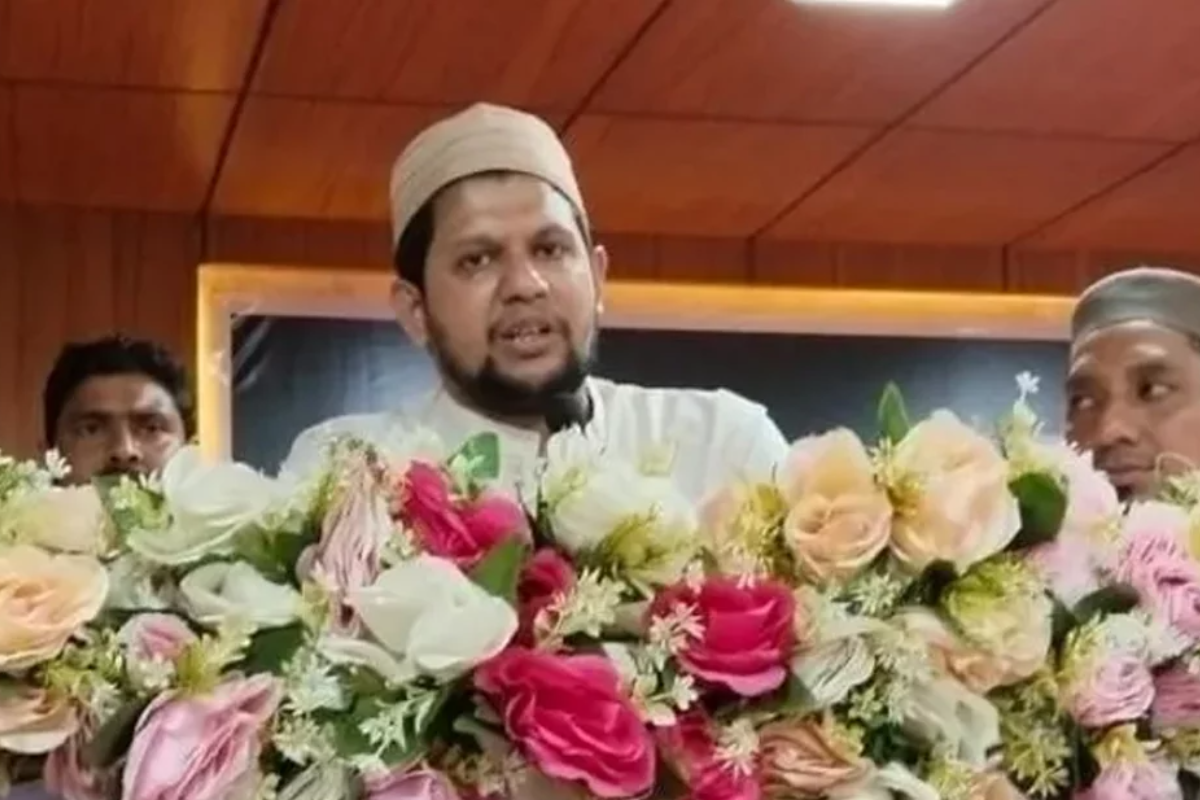 রাষ্ট্র এখনো পরিপূর্ণ স্বাধীন হয়নি, অনেক পথ বাকি আছে: তথ্য উপদেষ্টা