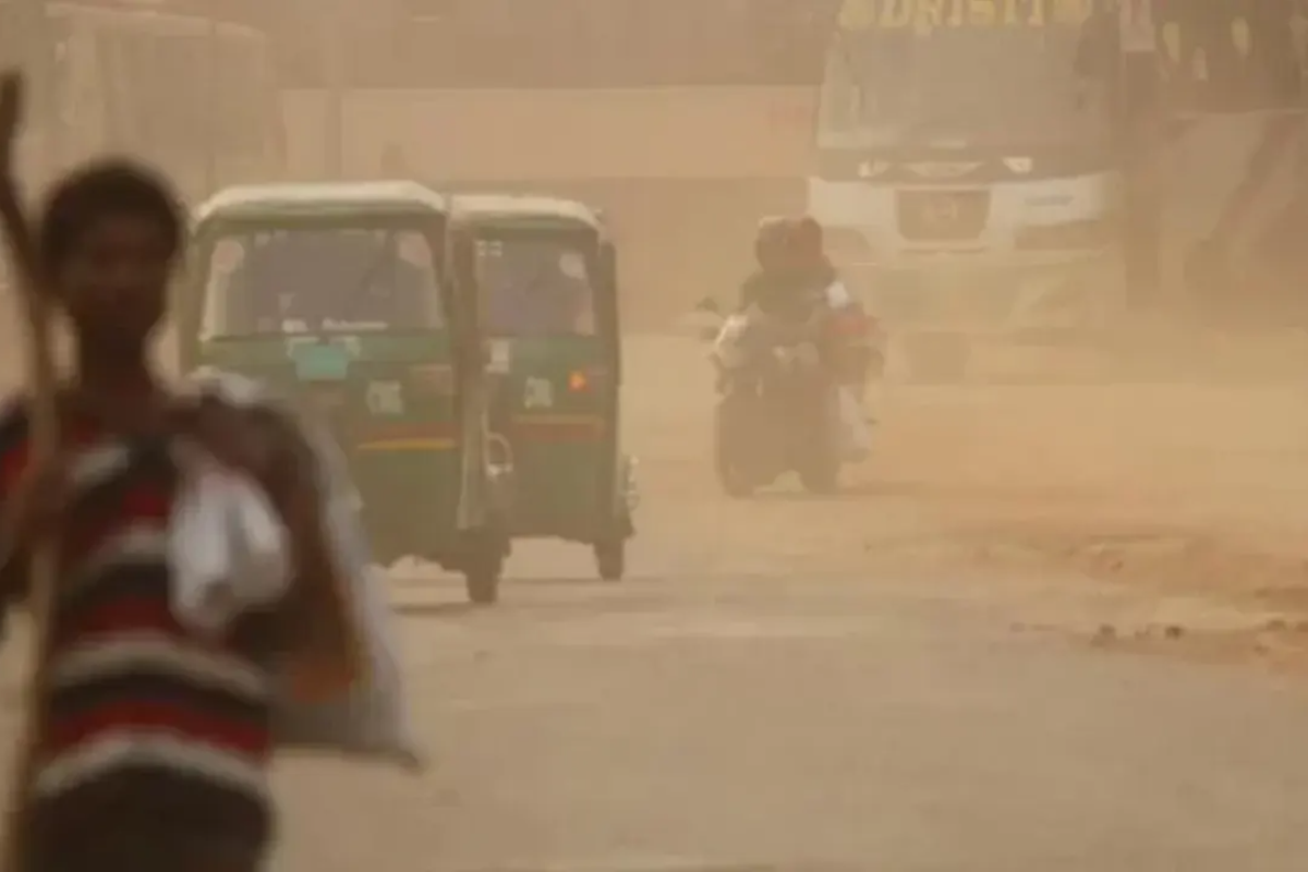 ঢাকায় বইছে ‘অস্বাস্থ্যকর’ বাতাস