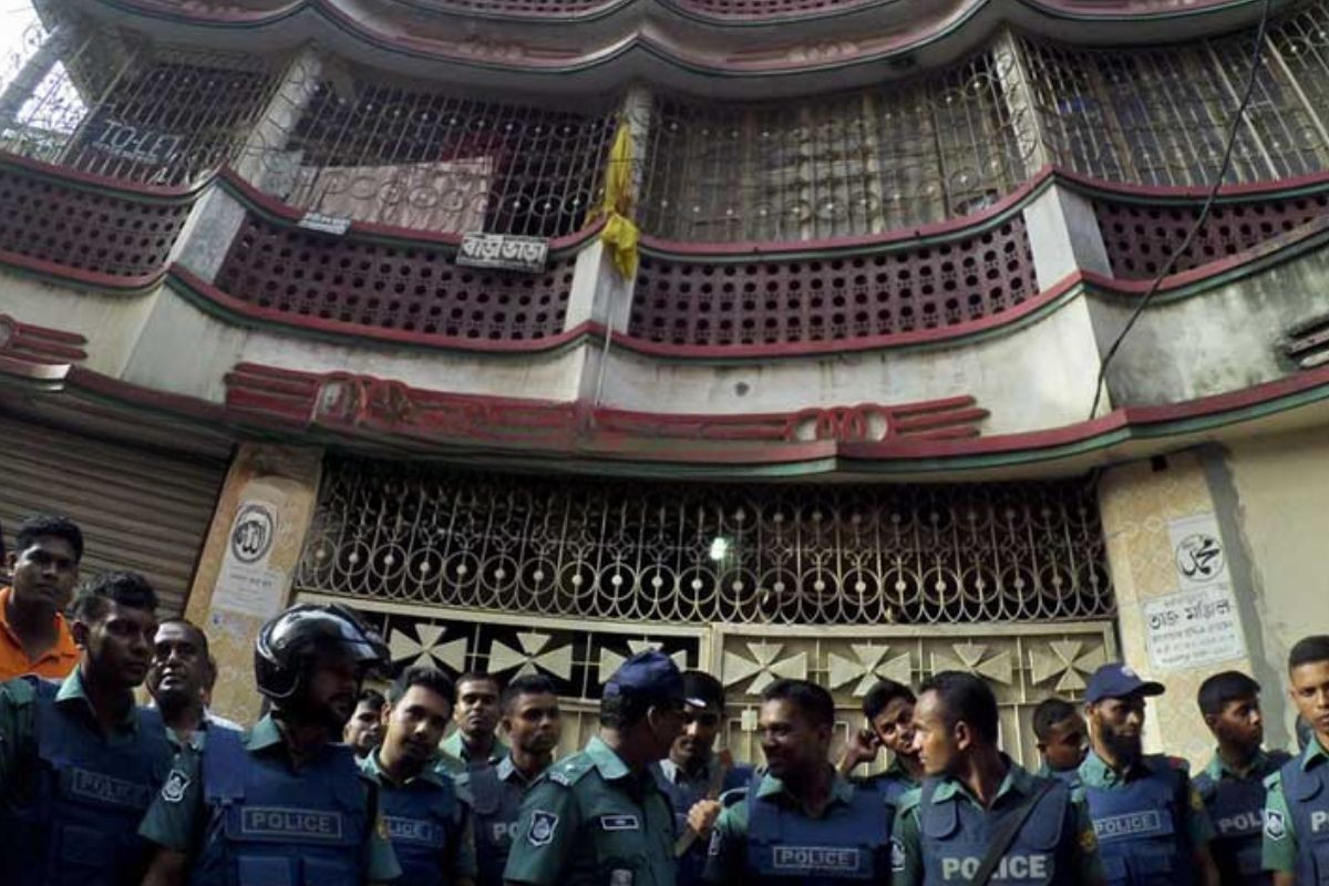 জাহাজ বাড়িতে ‘জঙ্গি নাটক’ সাজিয়ে ৯ জনকে হত্যার অভিযোগ, সাবেক আইজিসহ ৩ জন কারাগারে