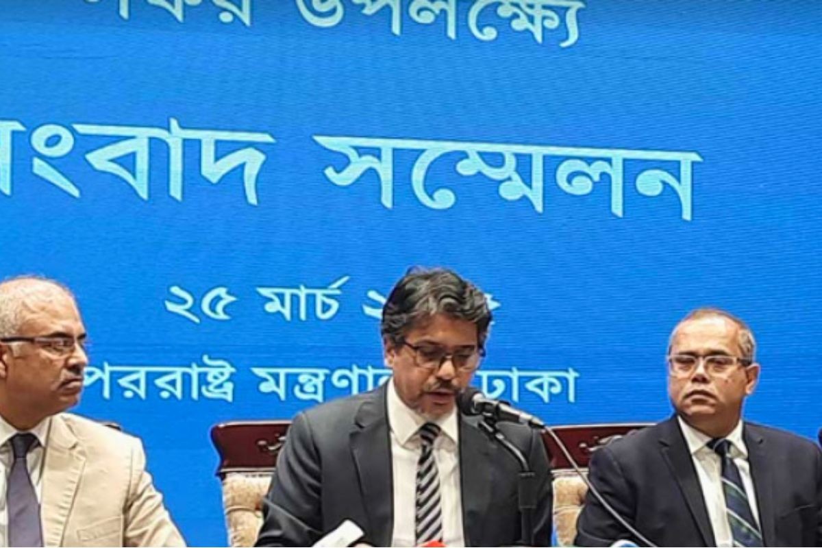ব্যাংককে ইউনূস-মোদি বৈঠক নিয়ে দিল্লির উত্তরের অপেক্ষায় ঢাকা