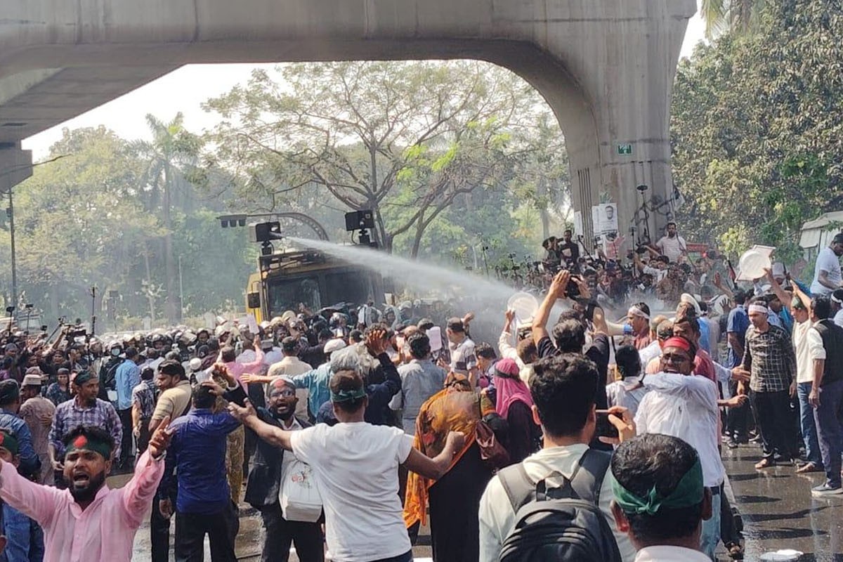 প্রতিবন্ধী বিদ্যালয় এমপিওভুক্তির দাবিতে সড়ক অবরোধ