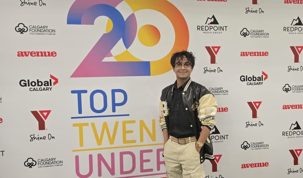 কানাডায় প্রথম বাংলাদেশী বংশোদ্ভূত হিসাবে তারিফ মাহমুদ পেলেন টপ টোয়েন্টি অ্যাওয়ার্ড 2 mahmud 1742013640 কানাডায় প্রথম বাংলাদেশী বংশোদ্ভূত হিসাবে তারিফ মাহমুদ পেলেন টপ টোয়েন্টি অ্যাওয়ার্ড