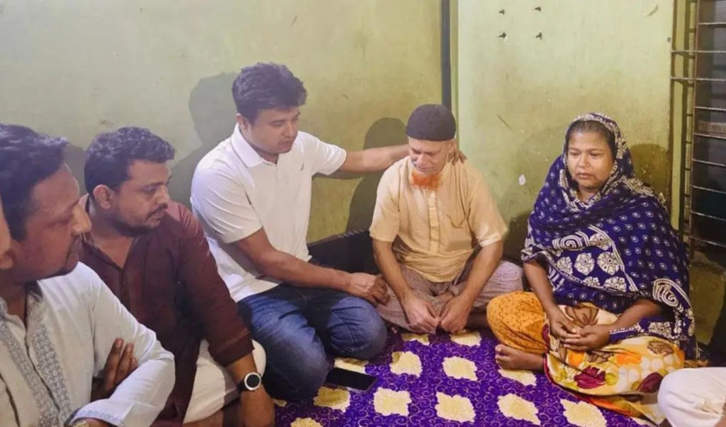 ছুরিকাঘাতে নিহত সেই ছাত্রদল কর্মীর পরিবারের খোঁজ নিলেন তারেক রহমান 2 narayanganj 1741702894 ছুরিকাঘাতে নিহত সেই ছাত্রদল কর্মীর পরিবারের খোঁজ নিলেন তারেক রহমান